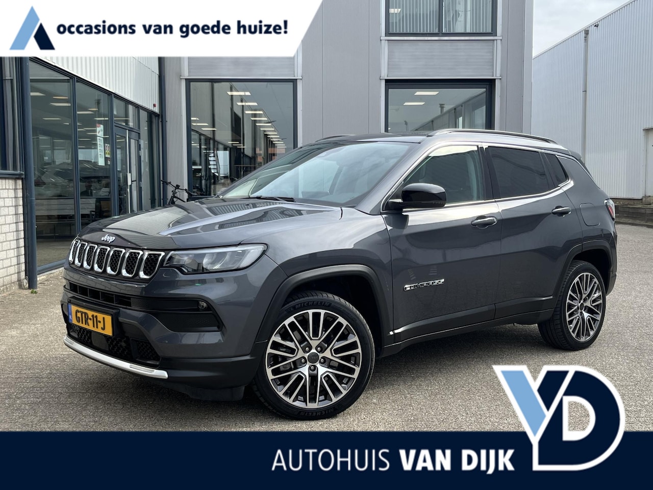 Jeep Compass - 4xe 190 Plug-in Hybrid Electric Limited Lease Ed. PanormaDak / Stoel+Stuurverw. / Apple Ca - AutoWereld.nl