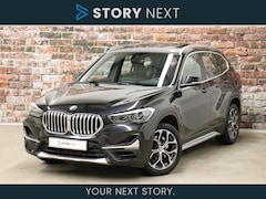 BMW X1 - sDrive20i High Executive xLine Automaat / Navigatiesysteem Plus / Panoramadak / Trekhaak /