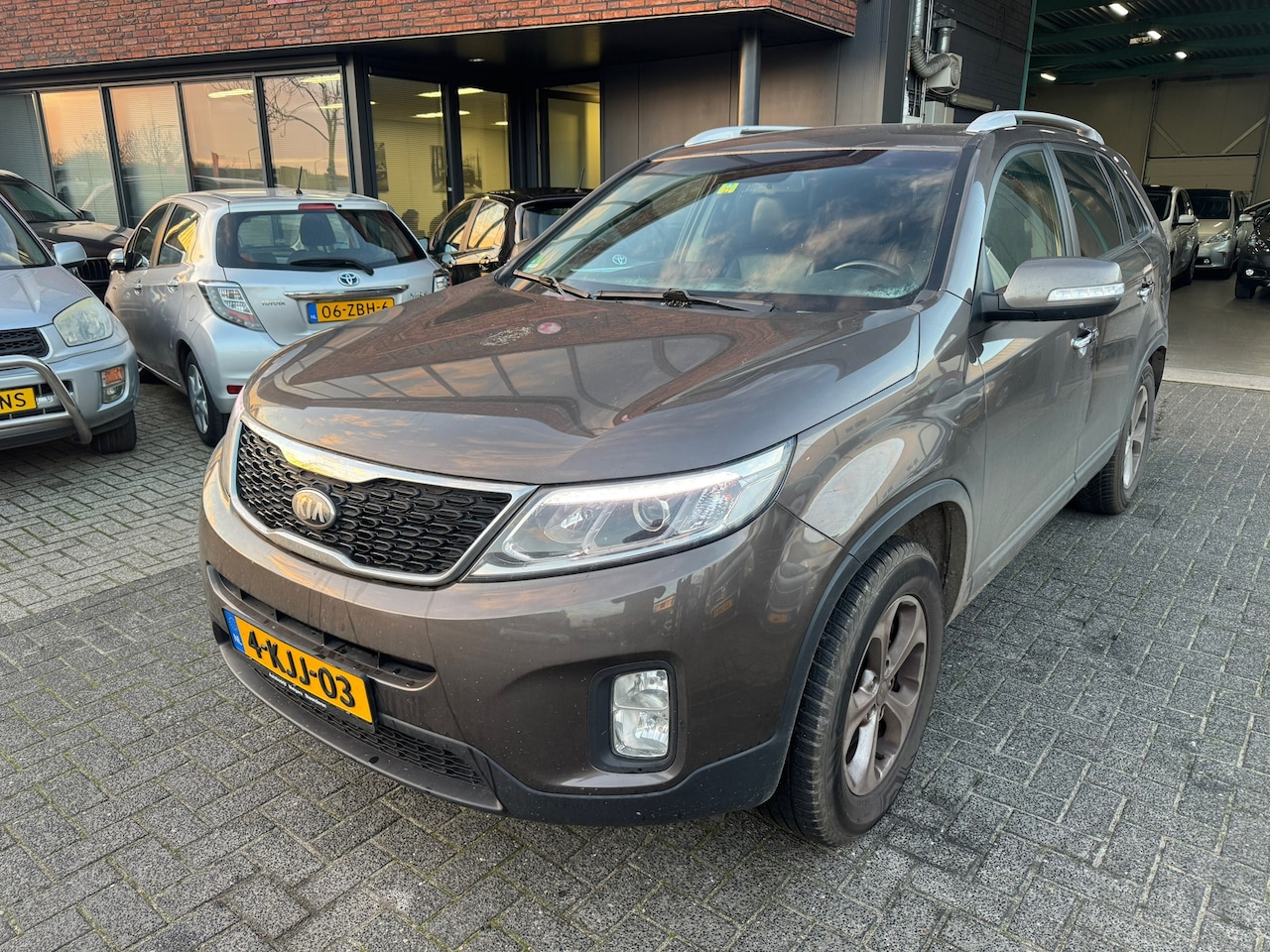Kia Sorento - 2.2 CRDi Plus Pack 7PERS LEDER CAMERA CRUISE - AutoWereld.nl