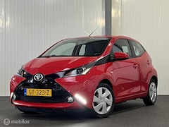 Toyota Aygo - 1.0 VVT-i x-play 5-drs [ NAP camera LED airco ]