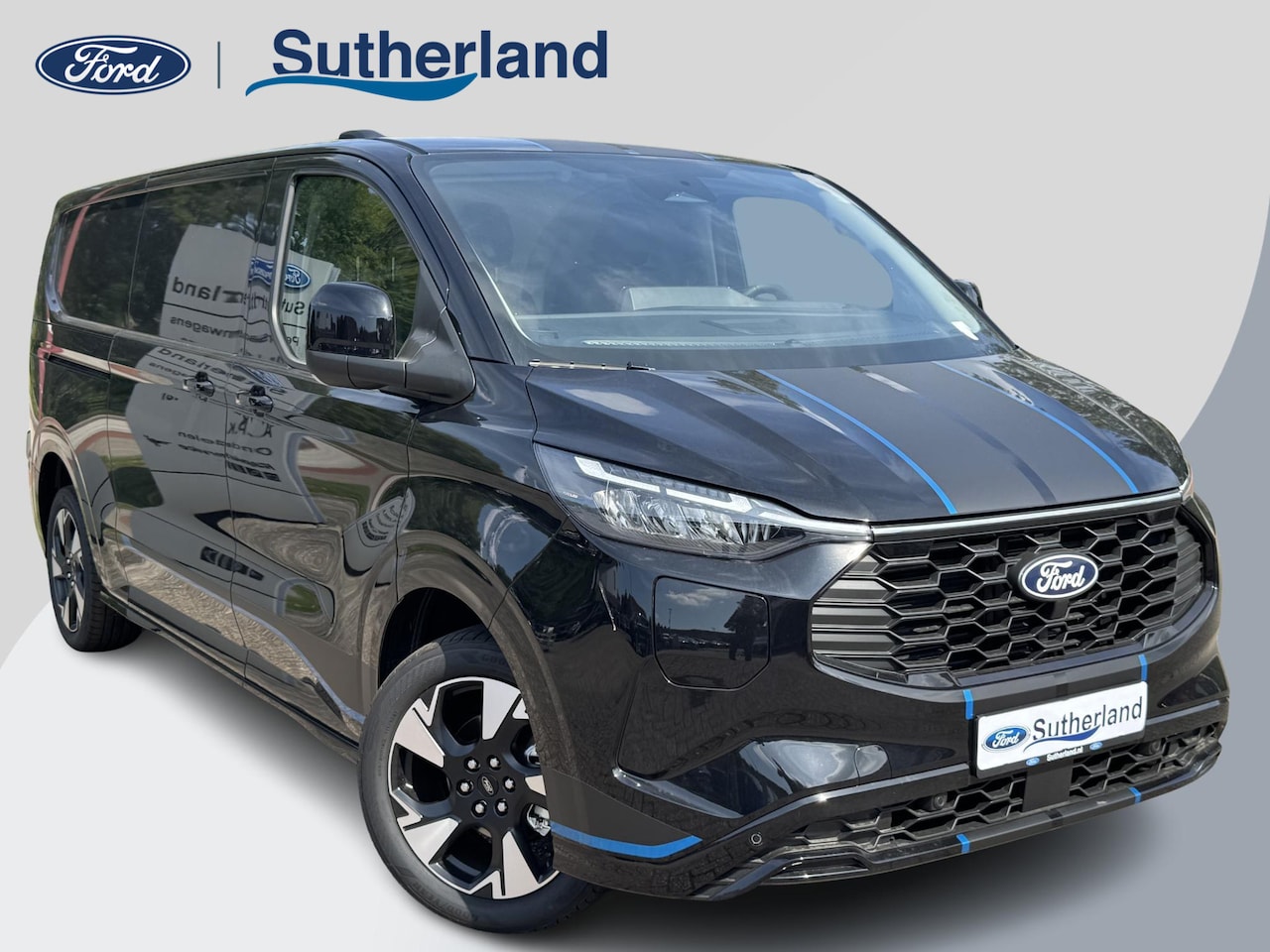 Ford Transit Custom - 320 2.5 PHEV L2H1 Sport 233pk | 0,99% Renteactie! | Inklapbare trekhaak | 19 inch lichtmet - AutoWereld.nl