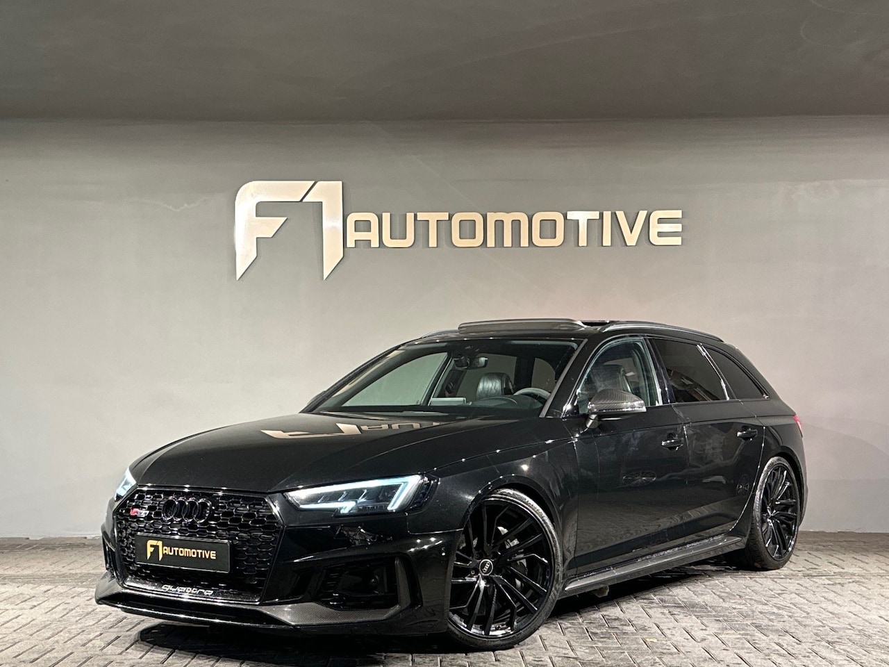 Audi RS4 - Avant 2.9 TFSI quattro Ceramic|Pano|HuD|RS Seat|B&O - AutoWereld.nl