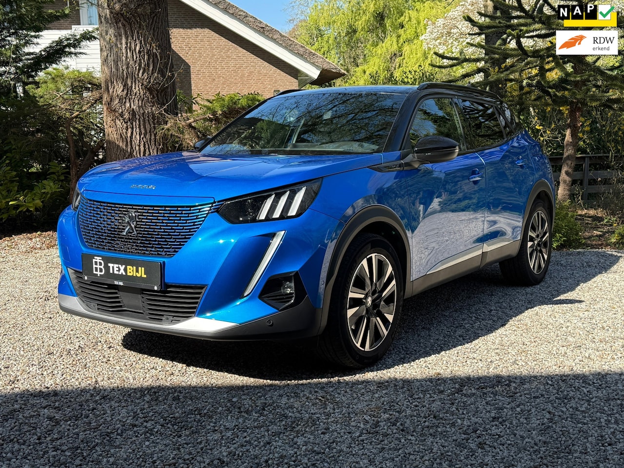 Peugeot e-2008 - EV GT Pack 50 kWh 3-Fase|SoH 88.7%|Keyless|navi|18-inch - AutoWereld.nl