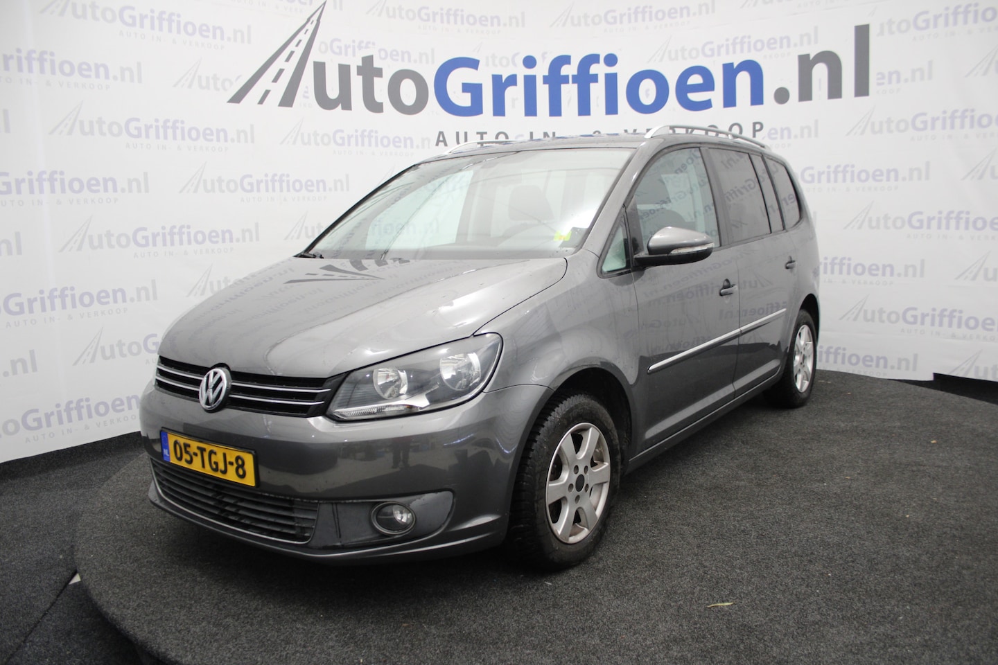 Volkswagen Touran - 1.2 TSI Highline BlueMotion nette MPV met trekhaak - AutoWereld.nl