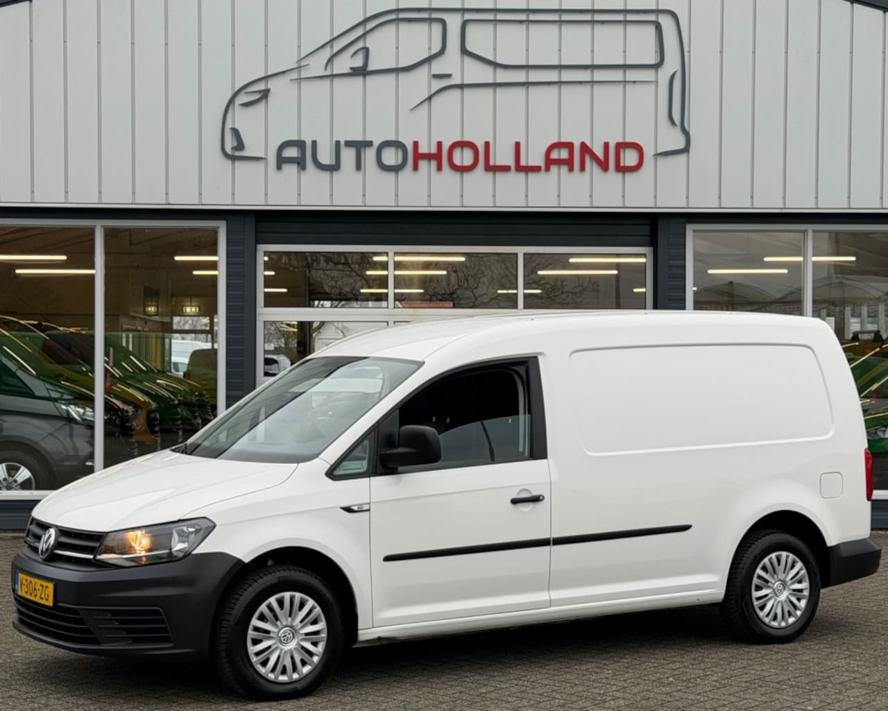 Volkswagen Caddy Maxi - 2.0 TDI 55KW 75PK MAXI L2H1 EURO 6 AIRCO/ NAVIGATIE/ TREKHAAK/ CRUISE CONTROL/ PARKEERSENS - AutoWereld.nl