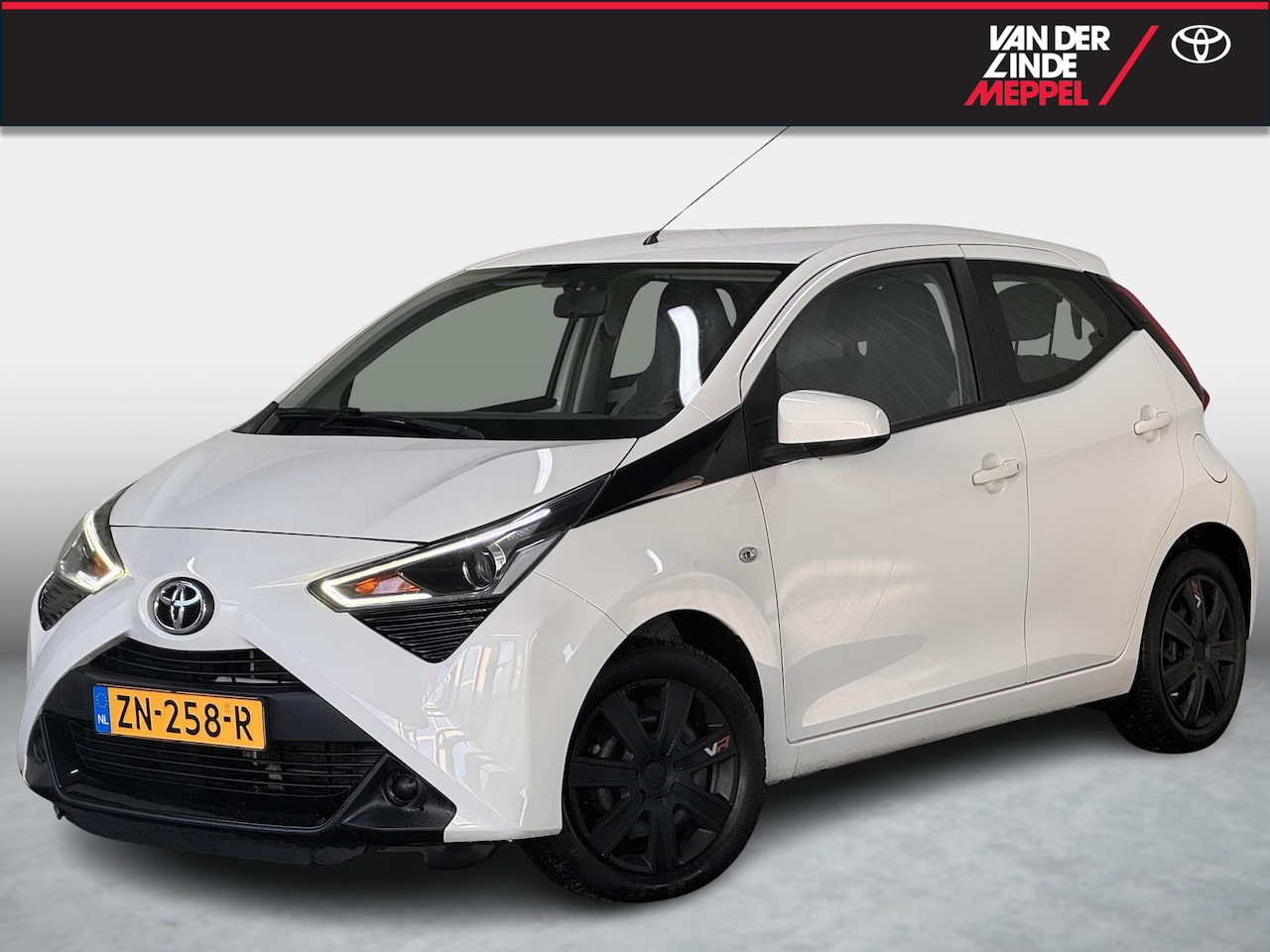 Toyota Aygo - 1.0 VVT-i X-Play NL Camera Airco - AutoWereld.nl