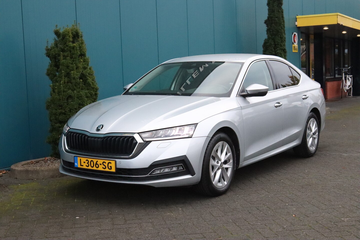 Skoda Octavia - 1.0 TSI Business Edition Plus CARPLAY|ADAPT.CRUISE|ELEK.A.KLEP|STUUR/STOELVERW|NAV|LED|ECC - AutoWereld.nl