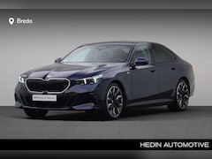 BMW 5-serie - 550e xDrive | Ambiance verlichting | Iconic Glow | Bowers & Wilkins Surround Sound System