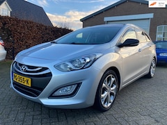 Hyundai i30 Wagon - 1.6 GDI i-Vision Panodak Cruise, Clima, Achteruitrijcamera, Navi bj 2014