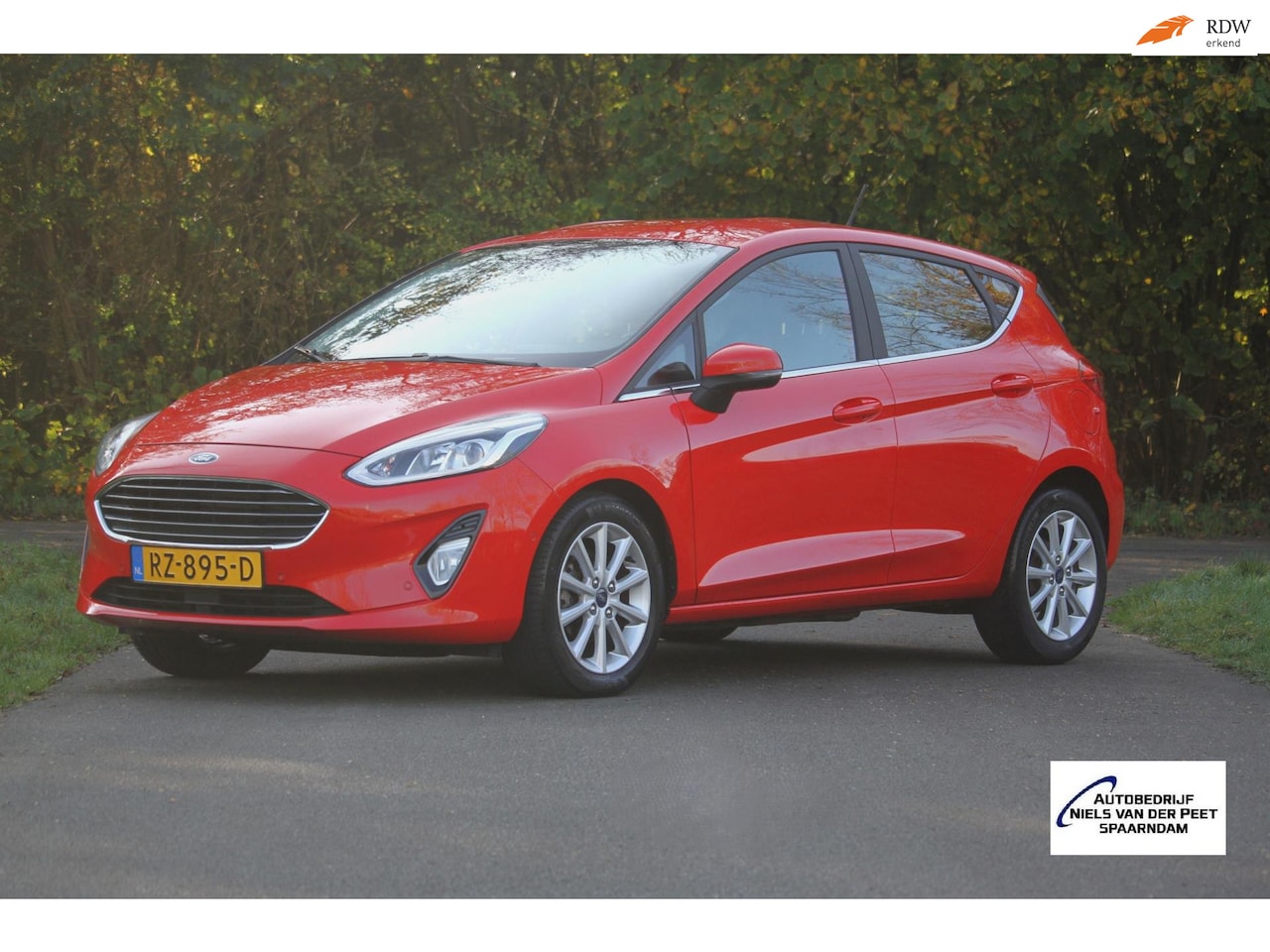 Ford Fiesta - 1.0 EcoBoost 100 pk Titanium / Vol opties / Full map navigatie / Camera / Parkeersensoren - AutoWereld.nl