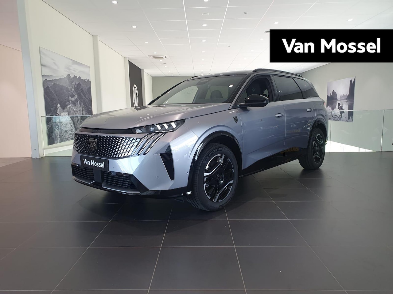 Peugeot e-5008 - GT 73 kWh | 360 graden camera | Voorstoelen verwarmd | Climate control | Apple Carplay/And - AutoWereld.nl