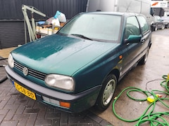 Volkswagen Golf - 1.9 D CL kat.drs