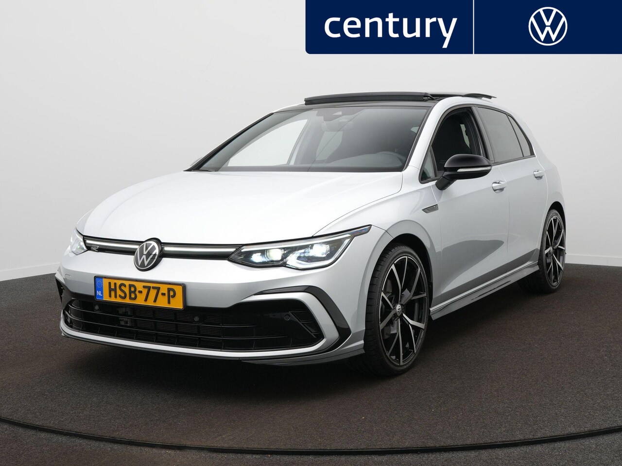 Volkswagen Golf - 1.5 eTSI R-Line Business / Panoramadak / Adap. Cruise / Camera - AutoWereld.nl