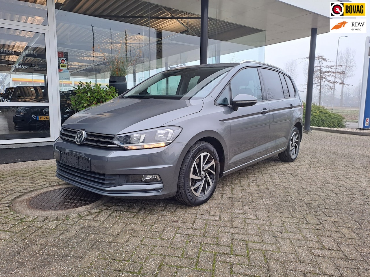 Volkswagen Touran - 1.0 TSI Highline Business R 7p 1.0 TSI Highline Business R 7p - AutoWereld.nl