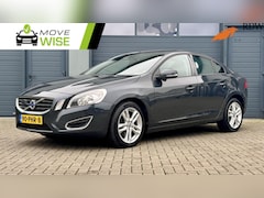Volvo S60 - D3 5 Cilinder 163pk Momentum | AUTOMAAT | Trekhaak | Adpt. Cruise | 1e Eigenaar | Dealeron