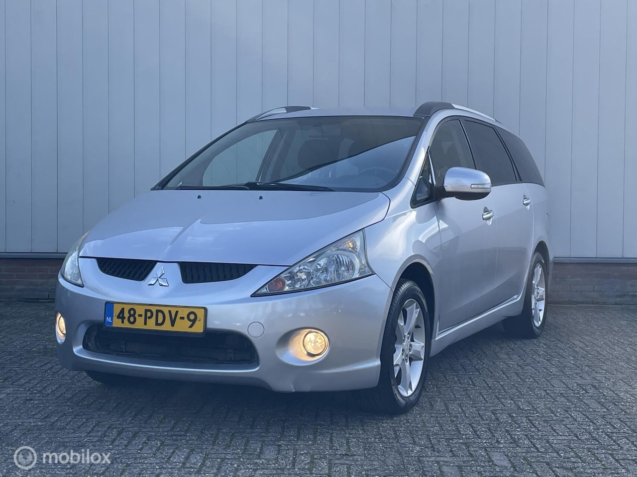 Mitsubishi Grandis - 2.4-16V InSport 7 zitter | Climate & Cruise control | PDC | LMV | Tr.haak | - AutoWereld.nl