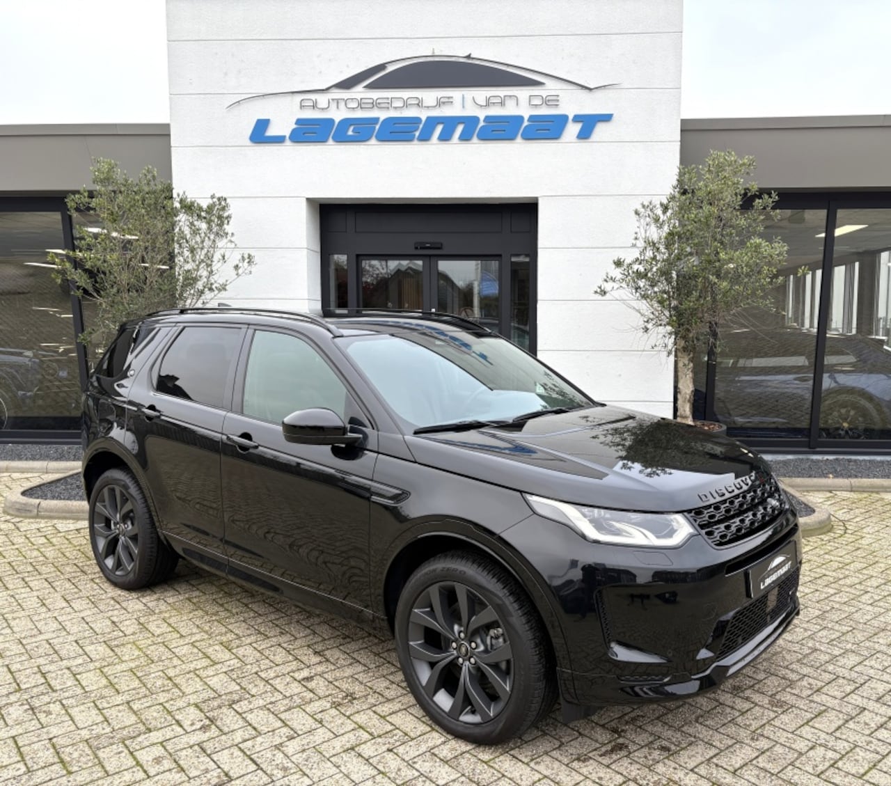 Land Rover Discovery Sport - P300e R Dynamic SE| Meridian | Pano | Trekhaak | 20 inch | - AutoWereld.nl