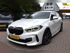 BMW 1-serie - 118i M-SPORT AUTOM/CRUISE/NAVI/CARPLAY/LEDER/AIRCO-ECC/CAMERA/XENON/NL-AUTO/CAMERA/BLUETOO