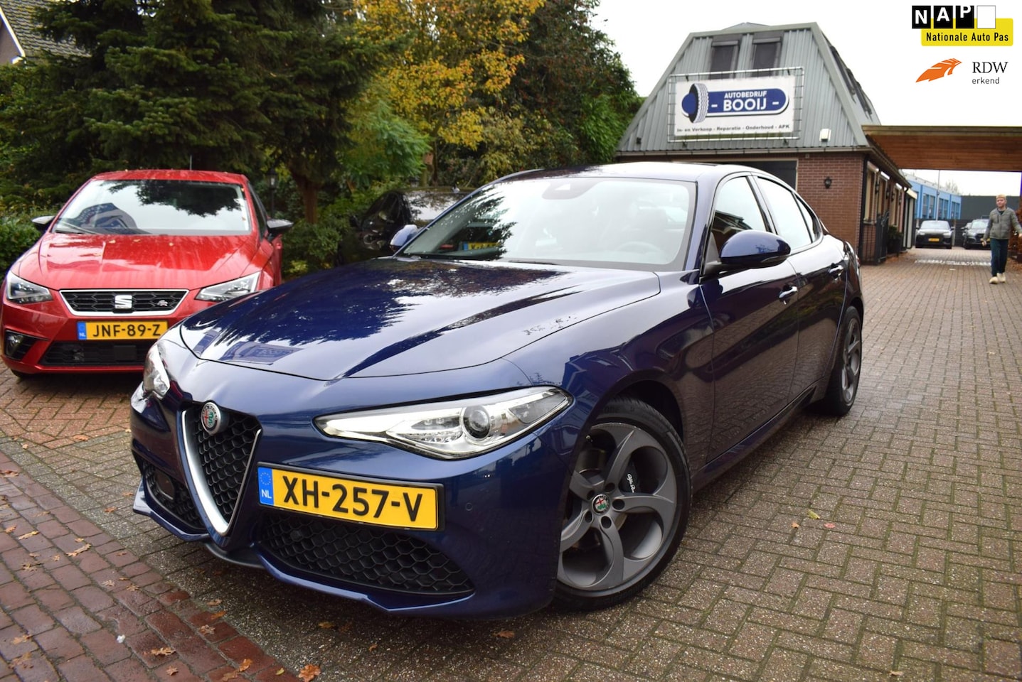 Alfa Romeo Giulia - 2.0T Super AUTOM /AIRCO-ECC/CARPLAY/ADAP CRUISE/NAVI/CAMERA/LEDER/NL-AUTO/PDC V+A/XENON/LM - AutoWereld.nl