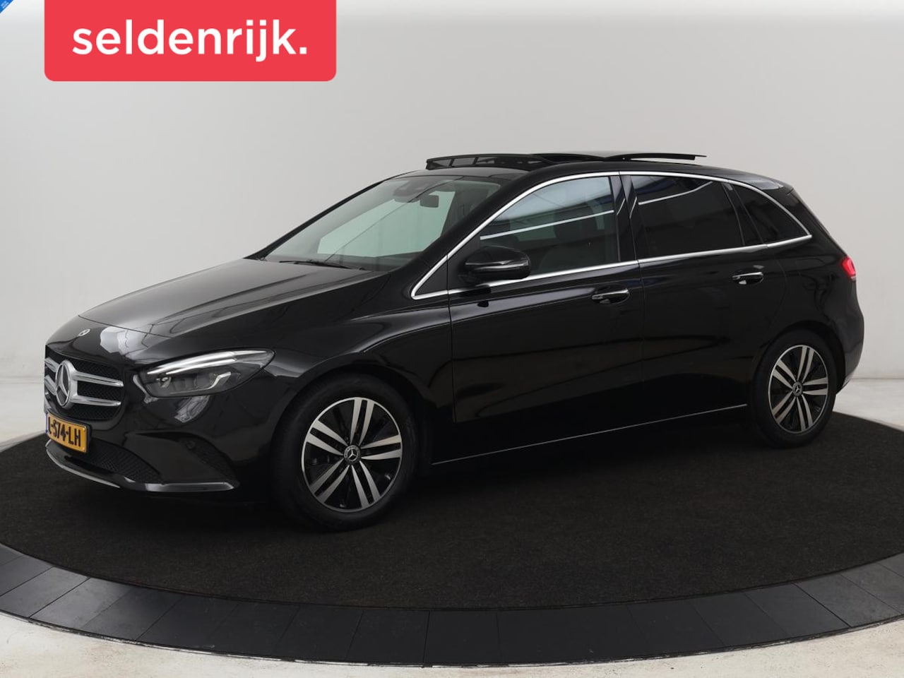 Mercedes-Benz B-klasse - 180 Business Solution Luxury | Panoramadak | Leder | Stoelverwarming | Trekhaak | Memory | - AutoWereld.nl