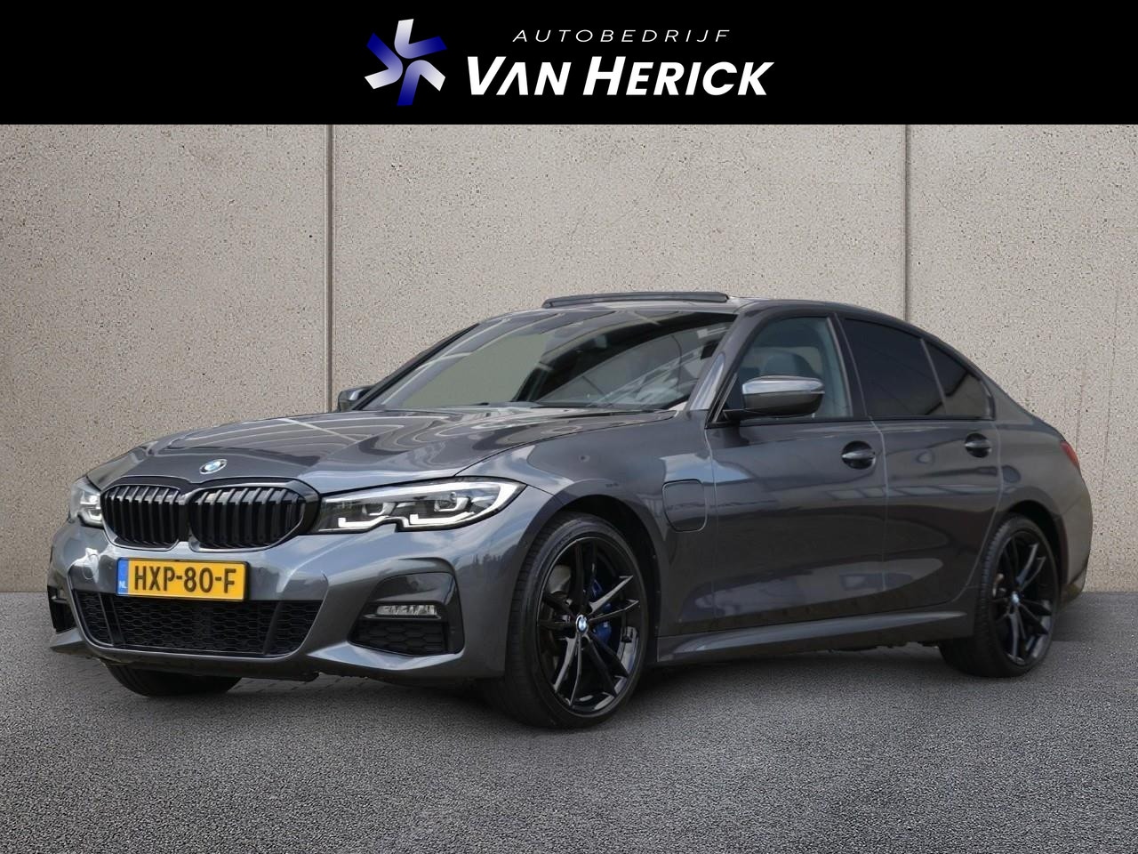 BMW 3-serie - 330e M-sport | Kantel/schuif Dak | Carplay | Head up - AutoWereld.nl