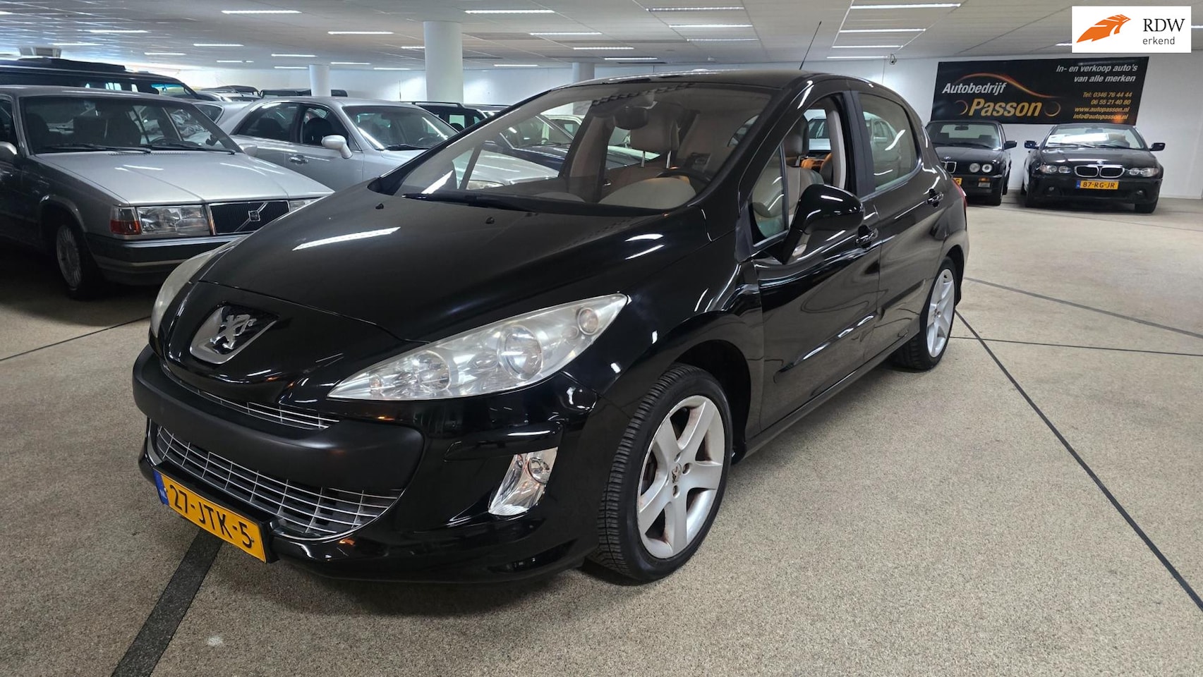 Peugeot 308 - 1.6 THP XT leren bekleding zeer netjes - AutoWereld.nl