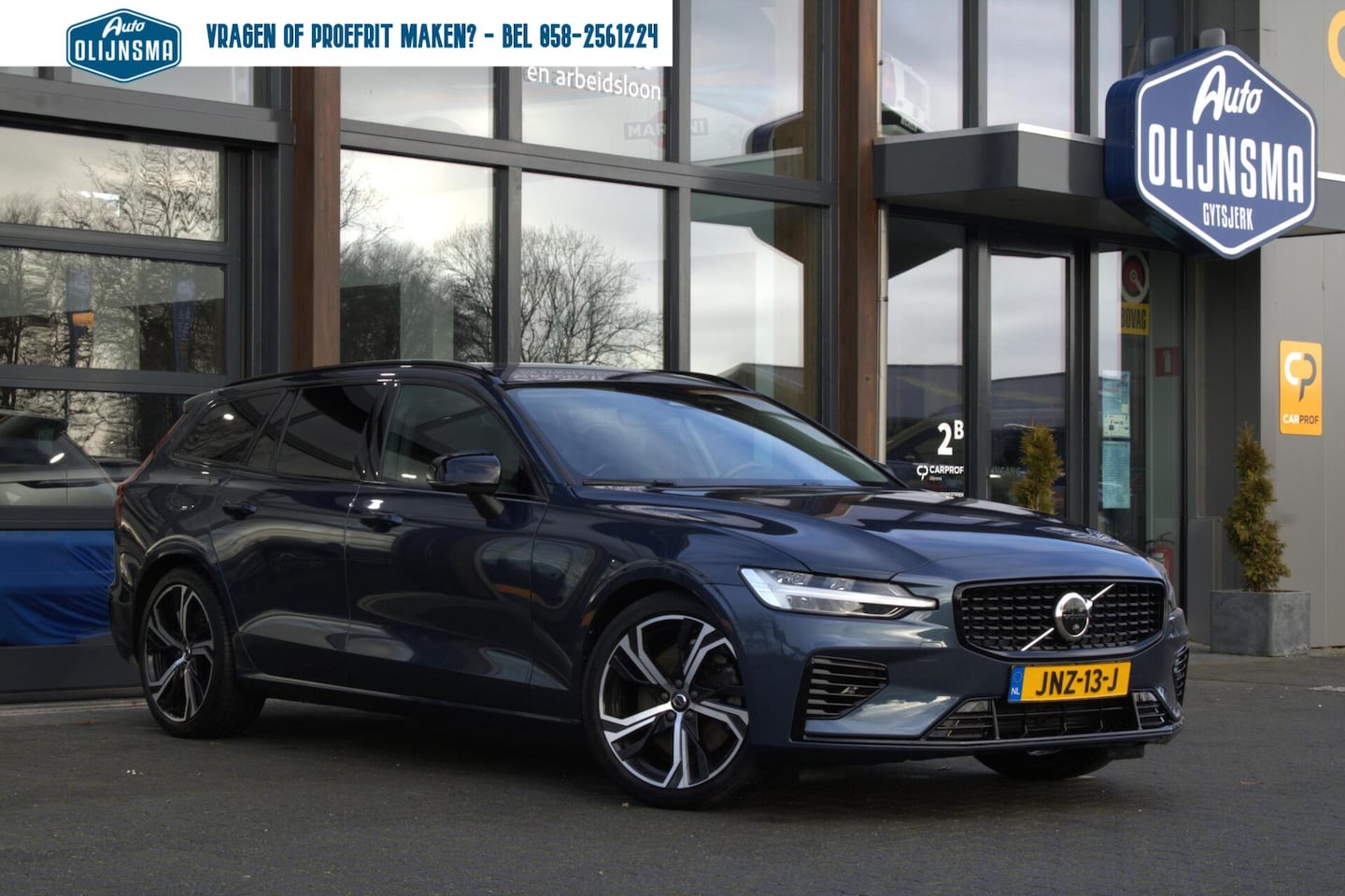 Volvo V60 - 2.0 T6 Plug-in hybrid AWD Plus Dark|360 Camera|Stoel+stuurverwarming| - AutoWereld.nl