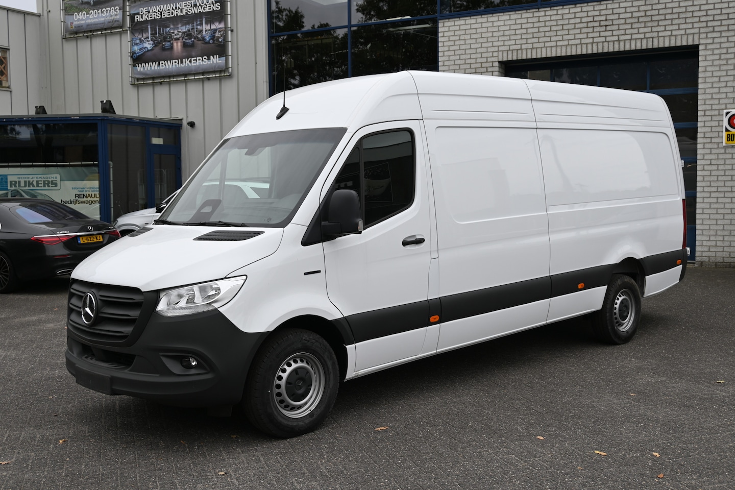 Mercedes-Benz eSprinter - 314/414 L3H2 450 km Reikwijdte WLTP Pro 113kWh DC laden 115 kW, 270 graden achterdeuren, E - AutoWereld.nl