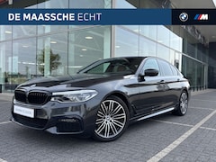 BMW 5-serie - 520i High Executive M Sport Automaat / Achteruitrijcamera / Adaptieve LED / M Sportonderst