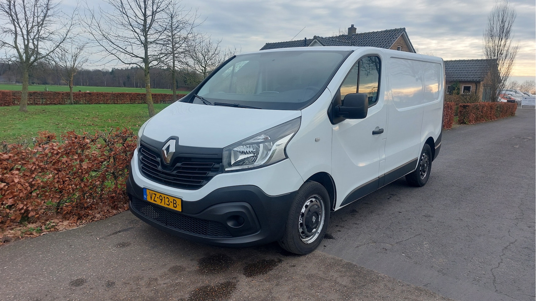 Renault Trafic - 1.6 dCi T27 L1H1 Comfort AIRCO/NAVI BJ 2016 - AutoWereld.nl