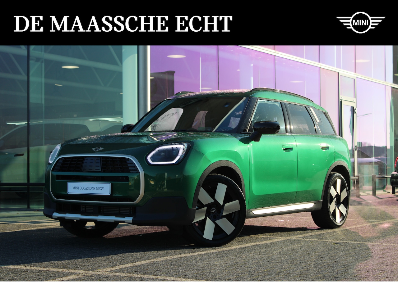 MINI Countryman - Classic Automaat / Panoramadak / Trekhaak / JCW Sportstoel / Comfort Access / Stuurverwarm - AutoWereld.nl
