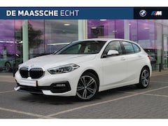 BMW 1-serie - 118i Executive Sport Line Automaat / Sportstoelen / LED / Head-Up / Live Cockpit Professio