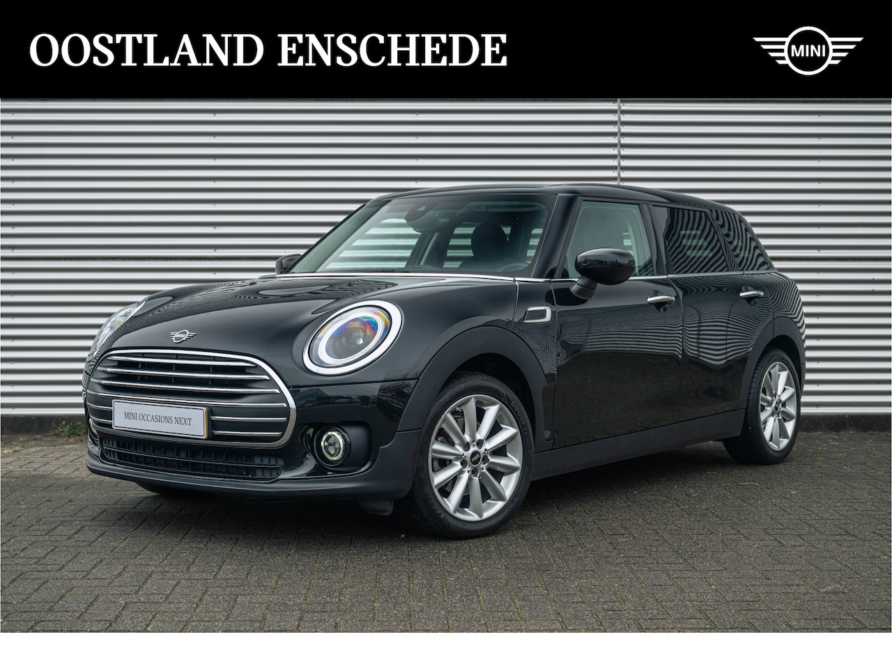 MINI Clubman - Cooper Automaat / Achteruitrijcamera / Comfort Access / LED / Comfortstoelen / Stoelverwar - AutoWereld.nl