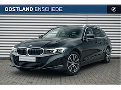 BMW 3-serie Touring - 320i Automaat / Trekhaak / Sportstoelen / Live Cockpit Plus / Widescreen Display / Stoelve