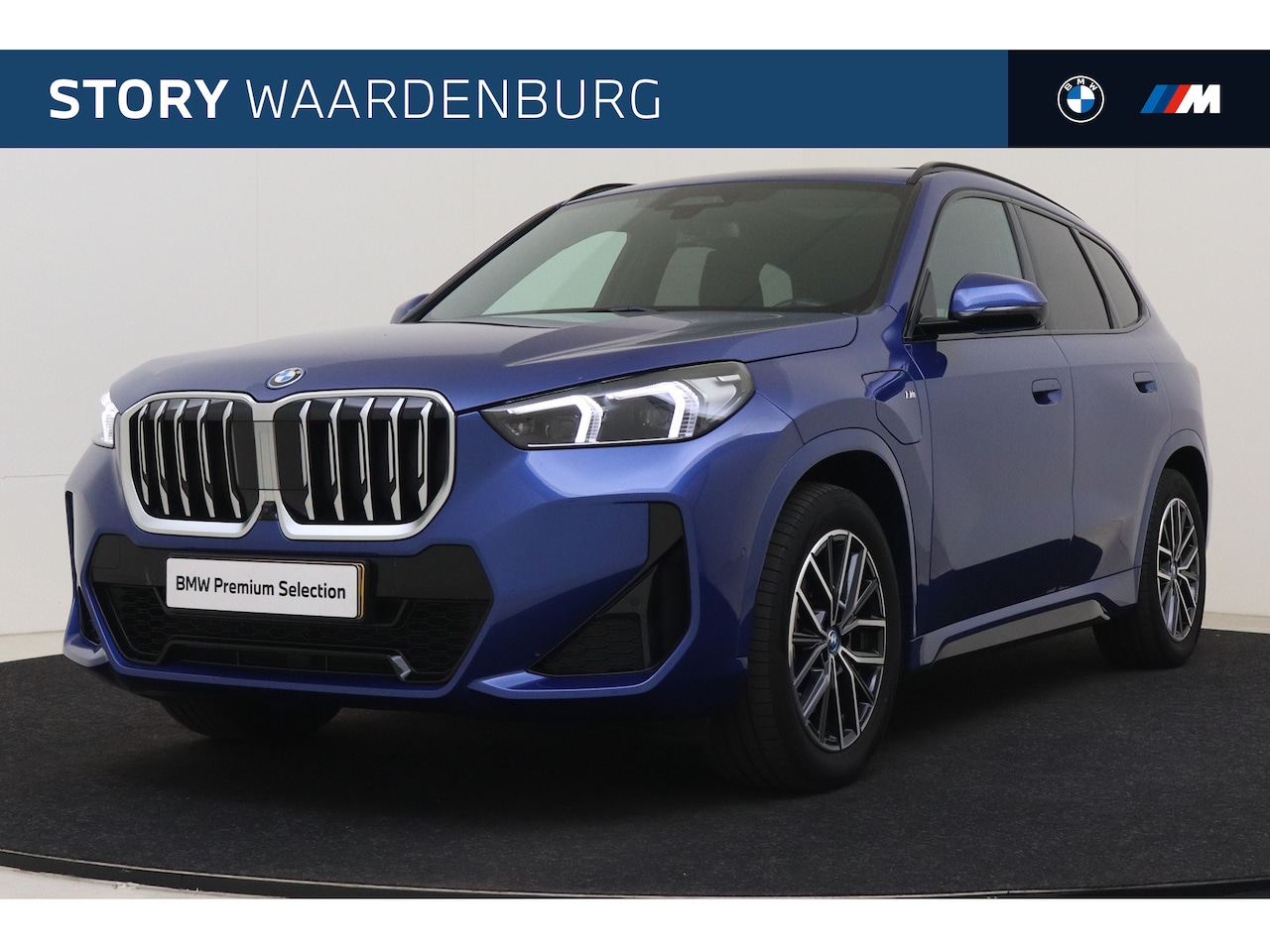 BMW X1 - xDrive30e High Executive M Sport Automaat / Panoramadak / Trekhaak / Sportstoelen / M Adap - AutoWereld.nl