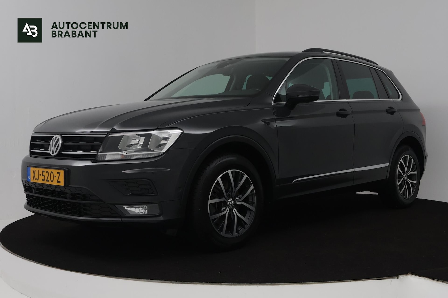 Volkswagen Tiguan - 1.5 TSI Comfortline (CAMERA, DIGITALE COCKPIT, NAVIGATIE CARPLAY, CRUISE ADAPTIEF, PARKEER - AutoWereld.nl