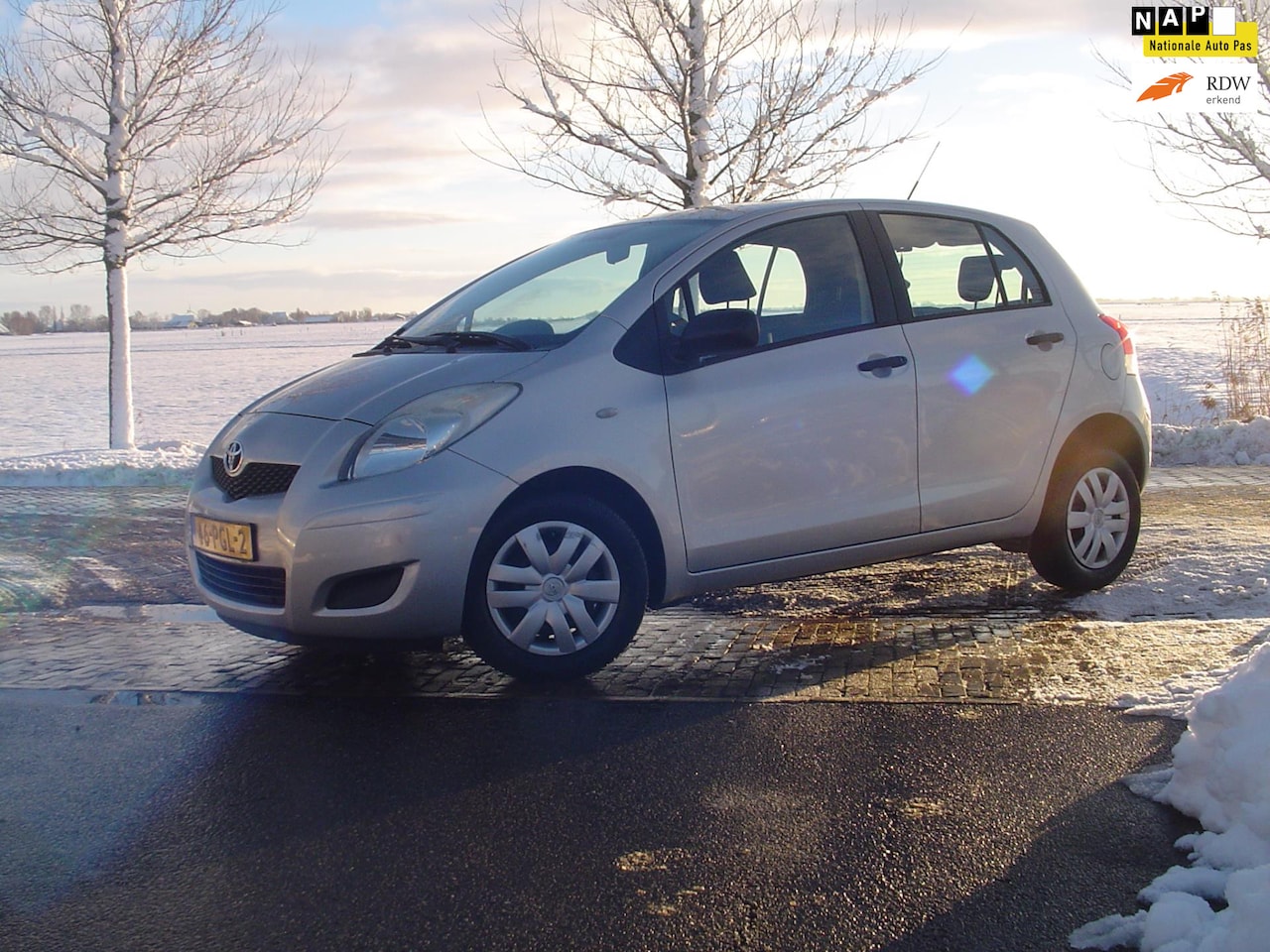 Toyota Yaris - 1.0 VVTi Acces / Airco / Hoge zit - AutoWereld.nl