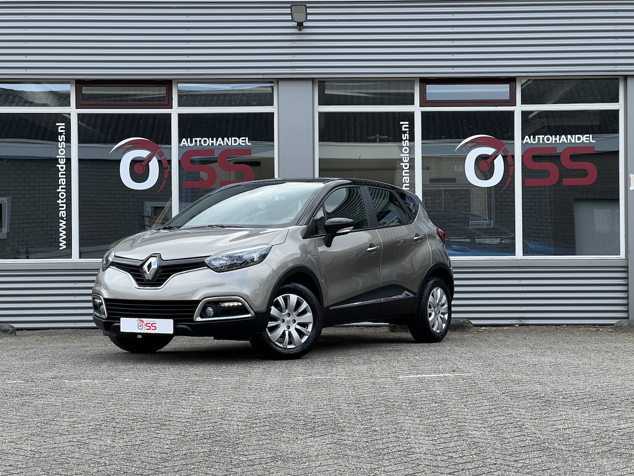 Renault Captur - 0.9 TCe Dynamique | TREKHAAK AIRCO NAVI LMV | - AutoWereld.nl
