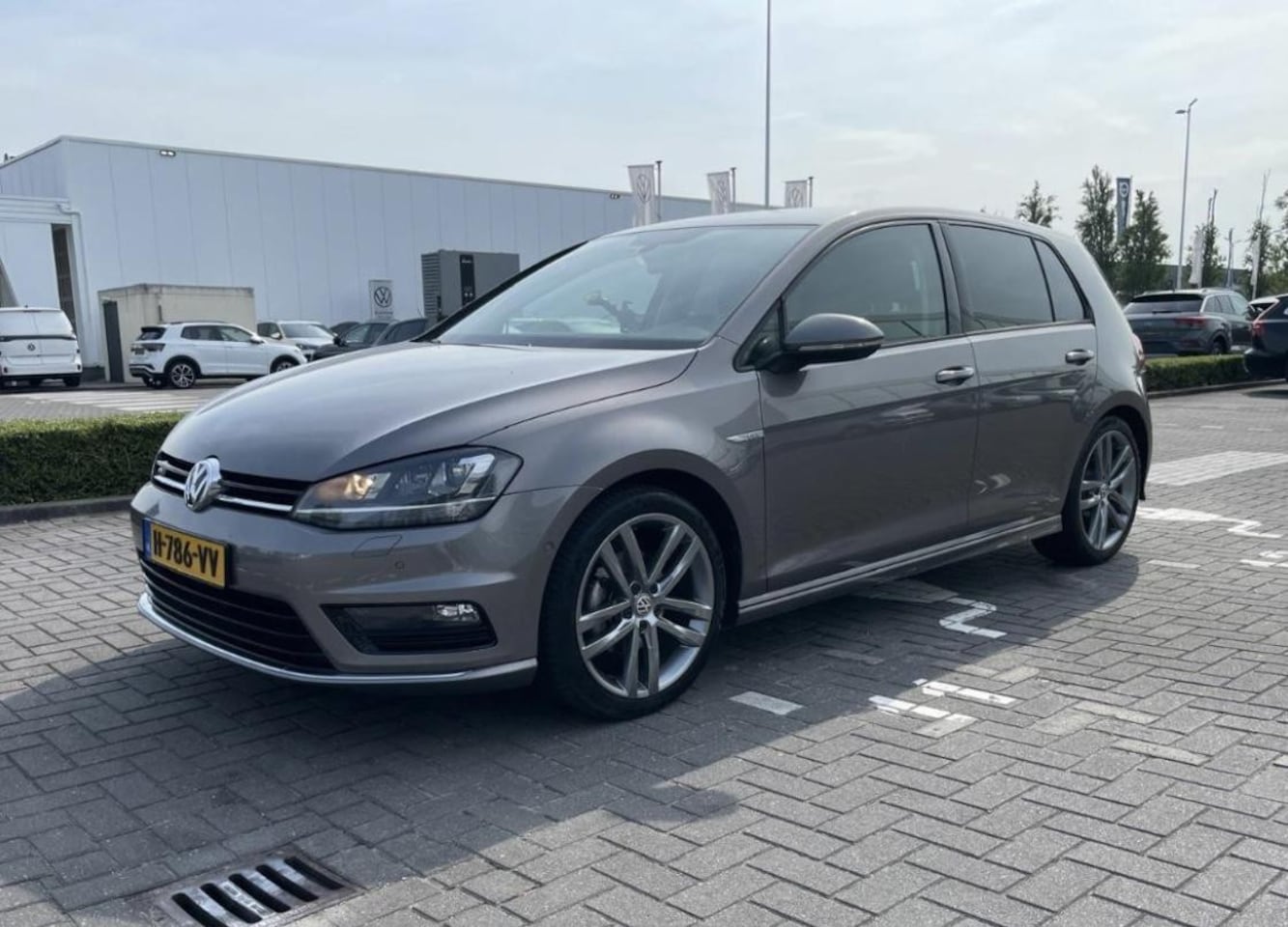 Volkswagen Golf - 1.4 TSI ACT Highline Edition R | 150pk - AutoWereld.nl