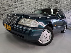 Mercedes-Benz C-klasse - 180 Elegance *Geen roest *APK sept 2027