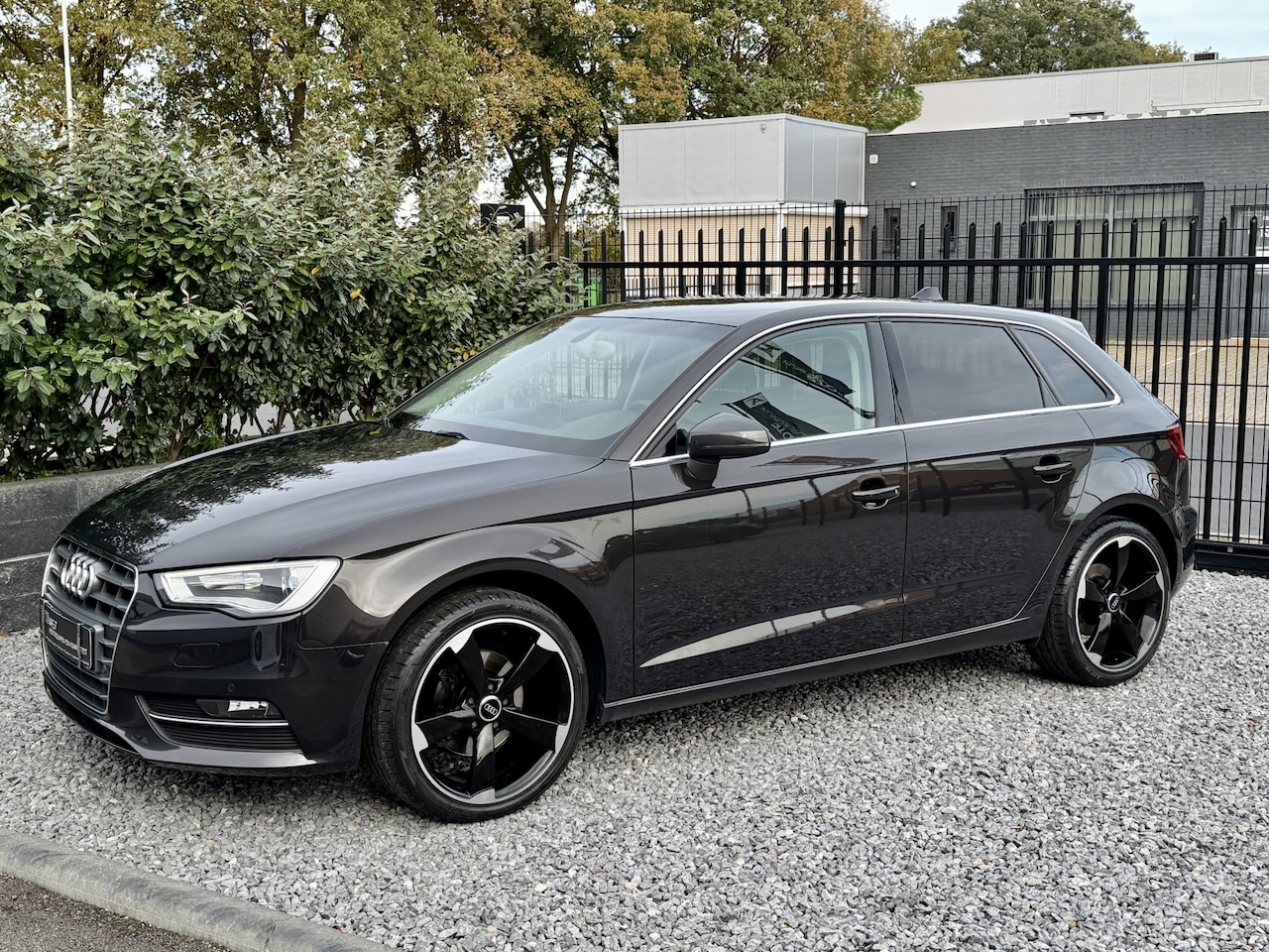 Audi A3 Sportback - 1.4 TFSI Ambition S-Tronic Leer|Xenon|PDC|Cruis|Media Bruin! - AutoWereld.nl