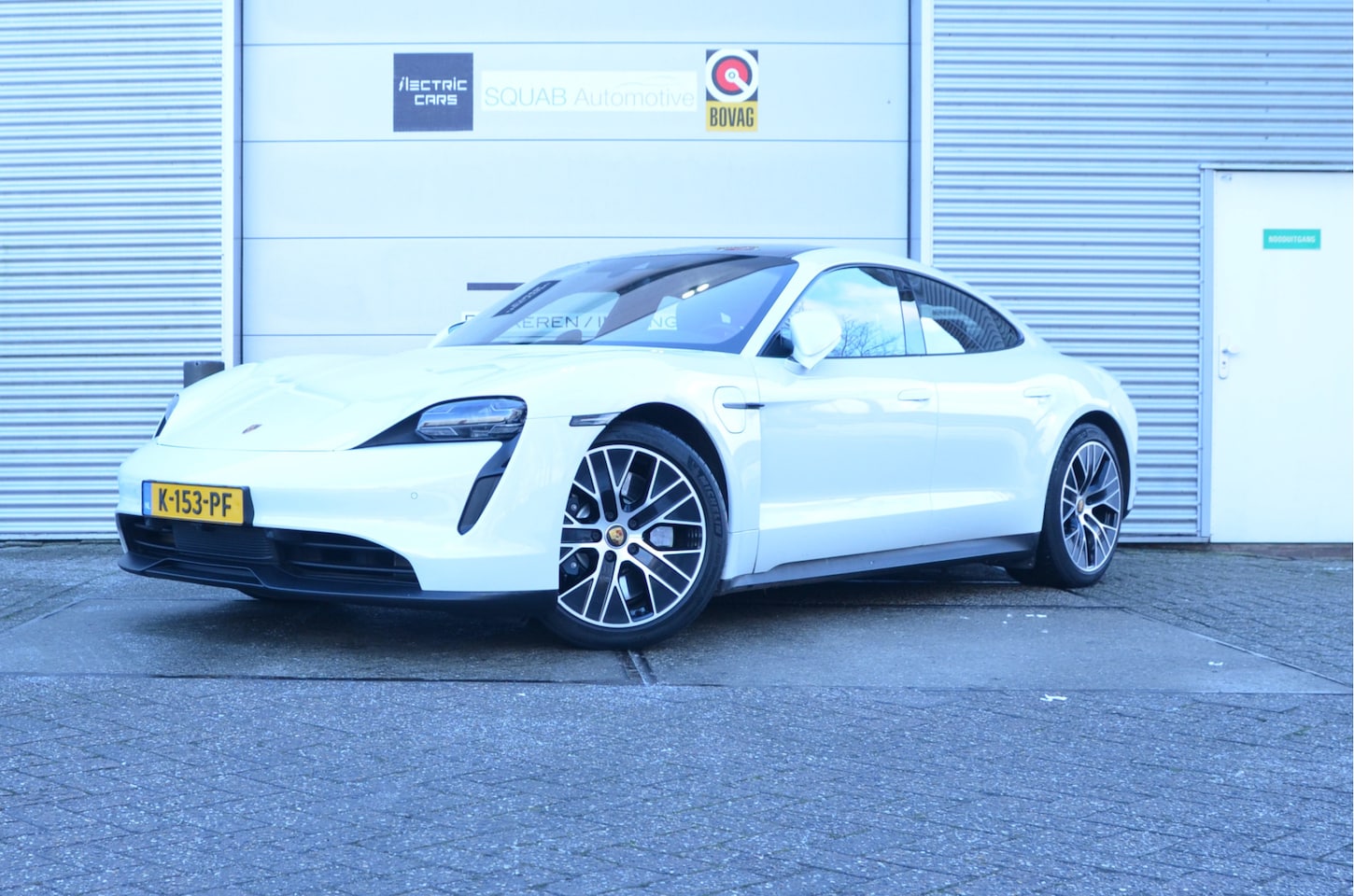 Porsche Taycan - 4S Performance 84 kWh Sport Chrono, 4x4 + achteras besturing, Pano, incl. BTW - AutoWereld.nl