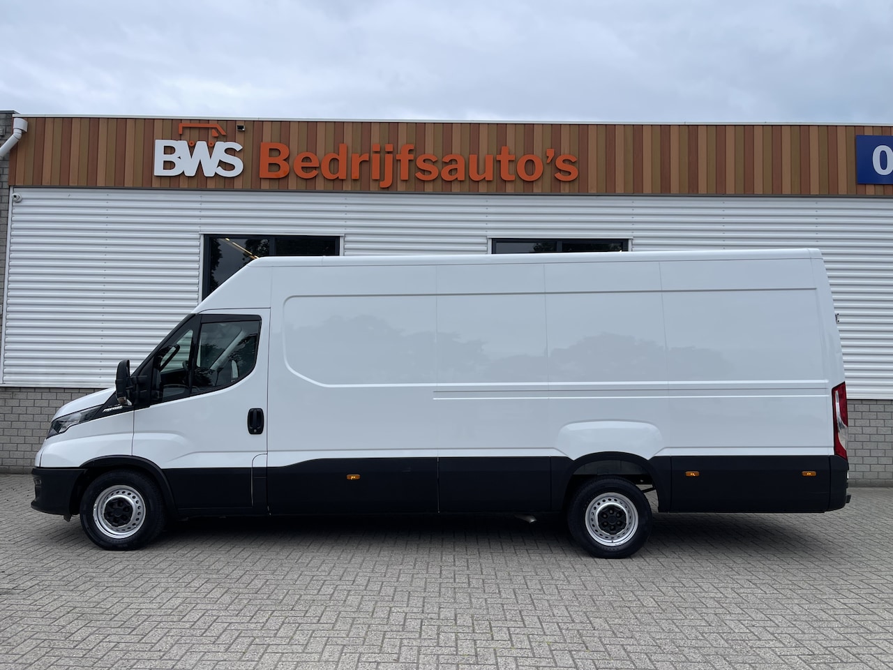 Iveco Daily - 35S14V 2.3 Himatic automaat L4H2 / laadruimte 470cm lang ! / vaste prijs rijklaar € 23.950 - AutoWereld.nl