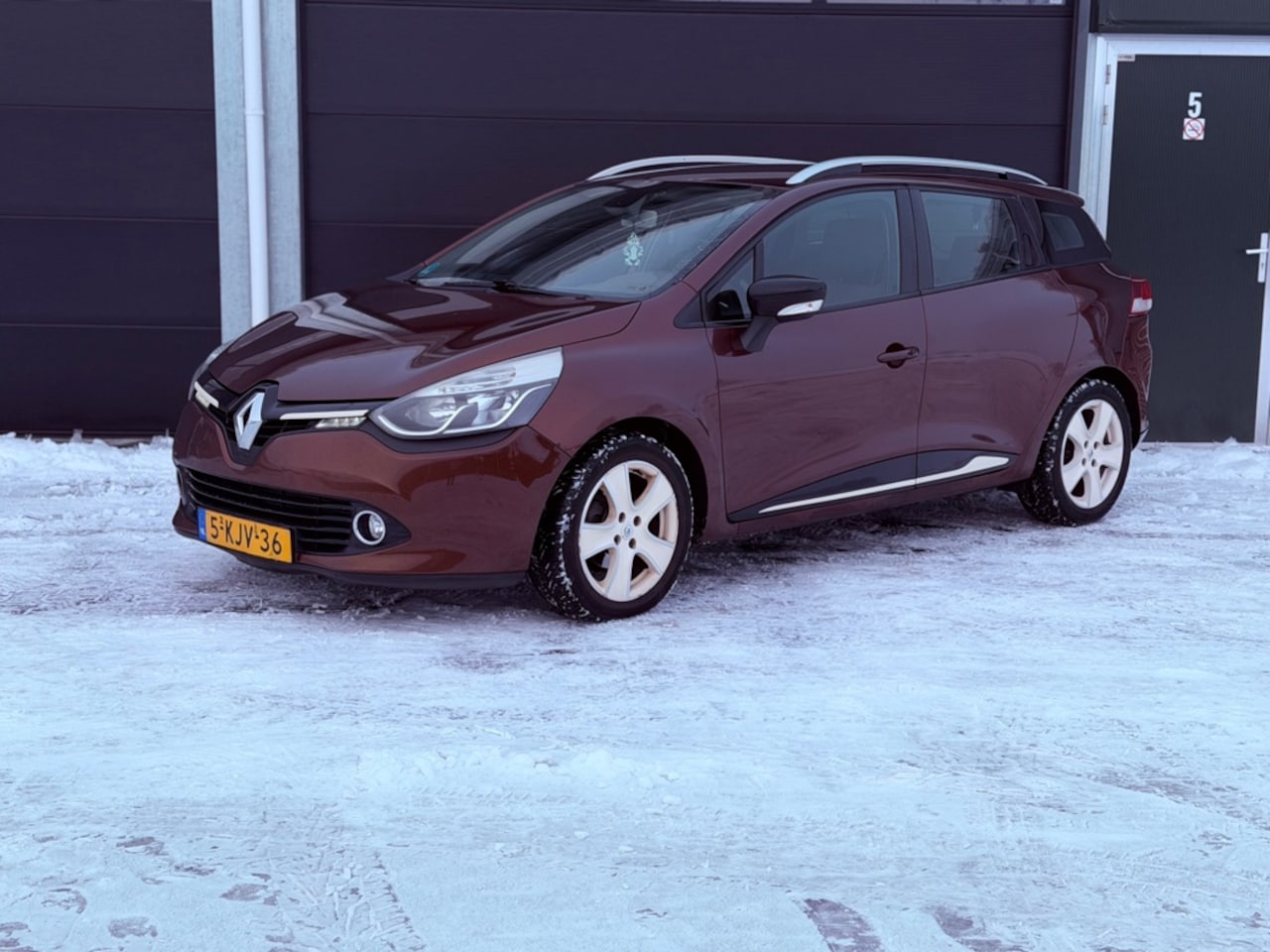 Renault Clio Estate - 0.9 TCe Dynamique/Netjes/Airco/Unieke Kleur - AutoWereld.nl