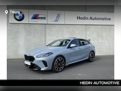 BMW 1-serie - 120 M Sport Design Edition | Glazen Panoramadak | Achteruitrijcamera | Verwarmbare Voorsto