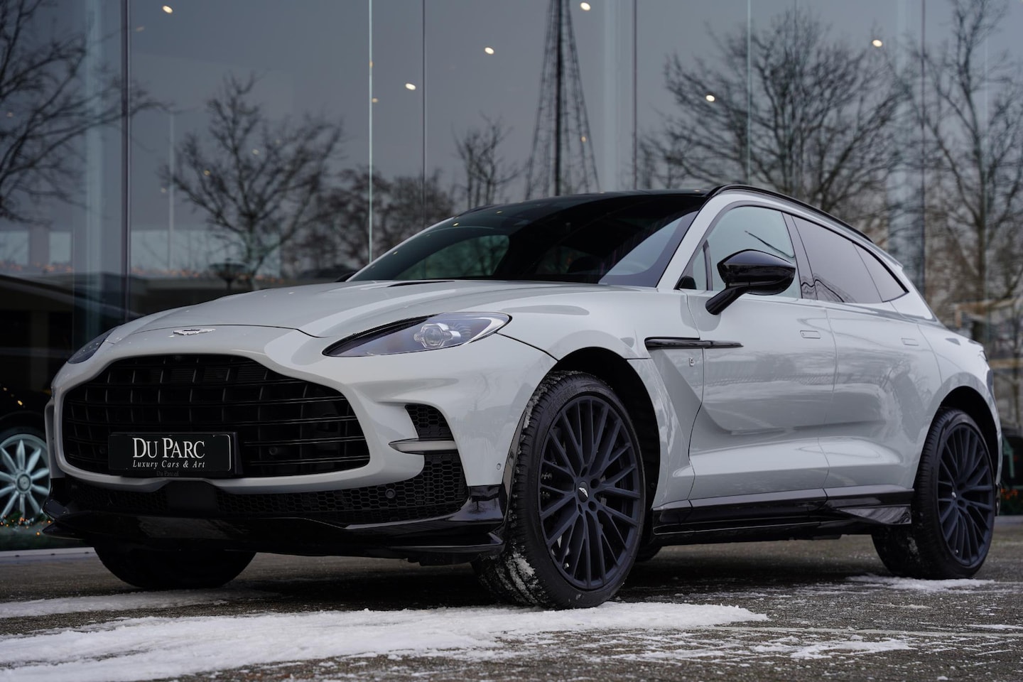 Aston Martin DBX - 4.0 V8 707 Carbon - AutoWereld.nl
