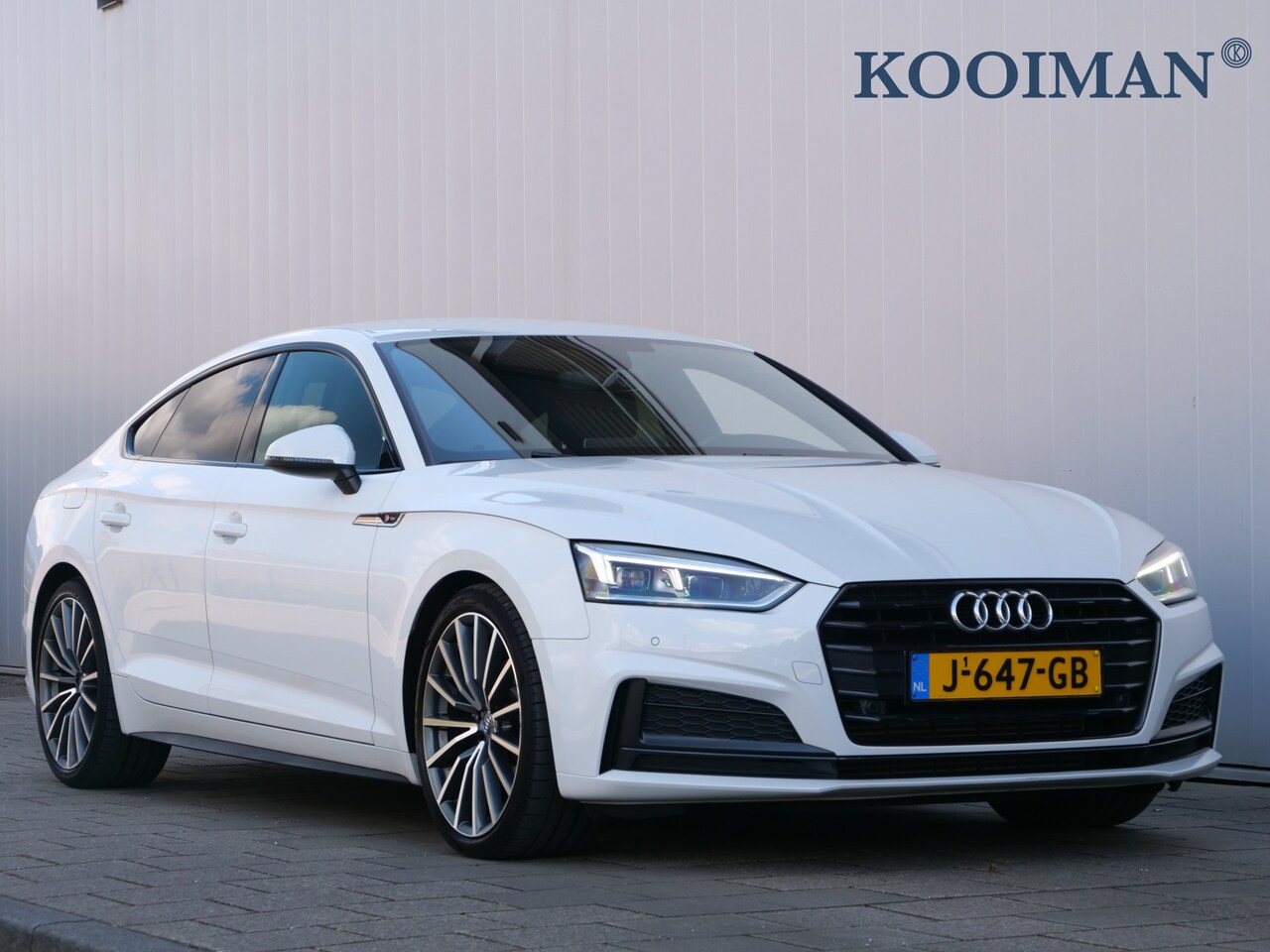Audi A5 Sportback - 35 TFSI 150pk Sport S-line Black edition Automaat Navigatie / S-line / 19 inch - AutoWereld.nl