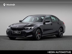 BMW 3-serie - 320e M Sport pakket Pro | Widescreen Display | 18'' Lichtmetaalvelgen Dubbelspaak (styling