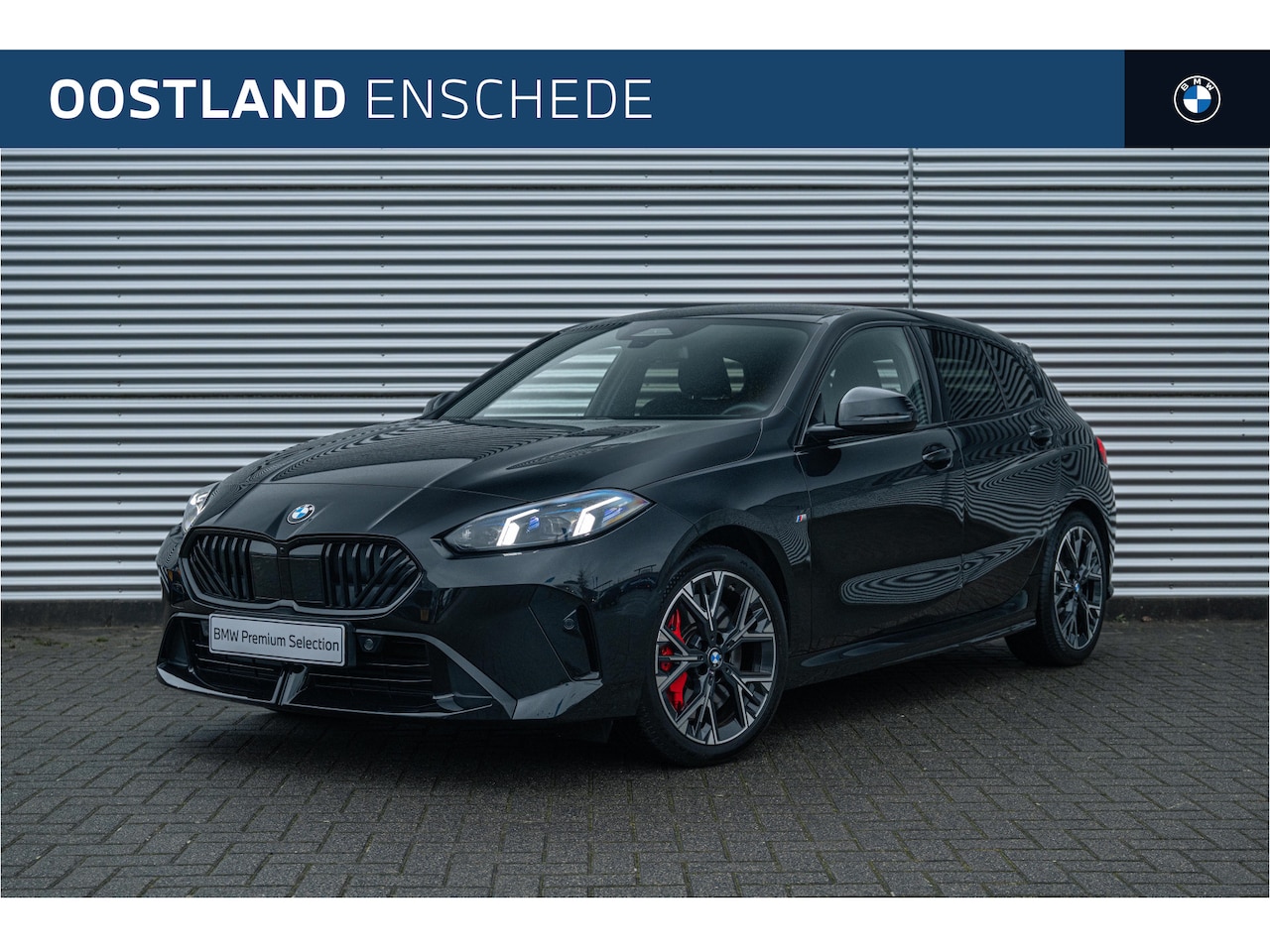 BMW 1-serie - 120 M Sport Automaat / Sportstoelen / Achteruitrijcamera / M Adaptief onderstel / Comfort - AutoWereld.nl