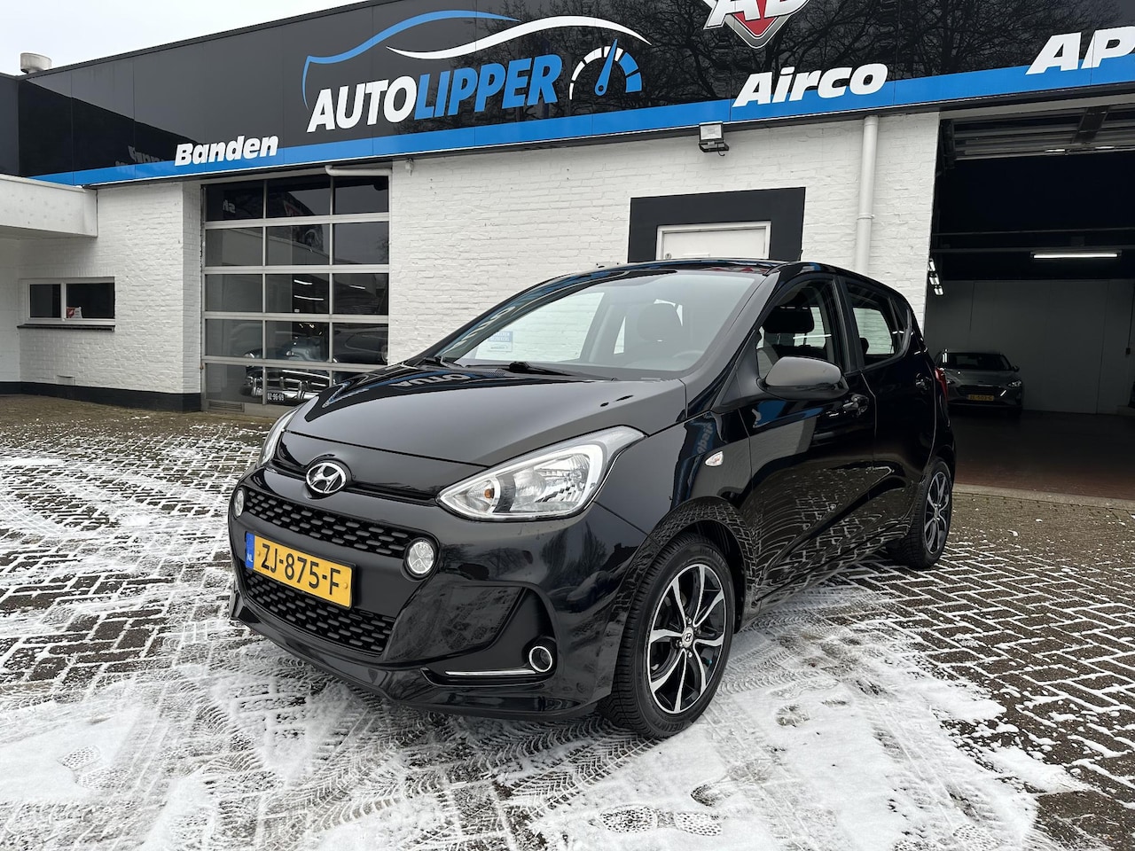 Hyundai i10 - 1.0i Comfort /Apk 06-08-2027/Lm velgen/all season banden/Airco/5 drs/Navigatie - AutoWereld.nl